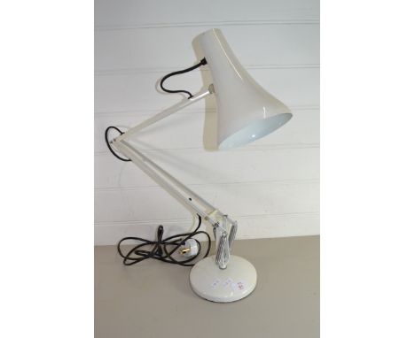 DESK LAMP