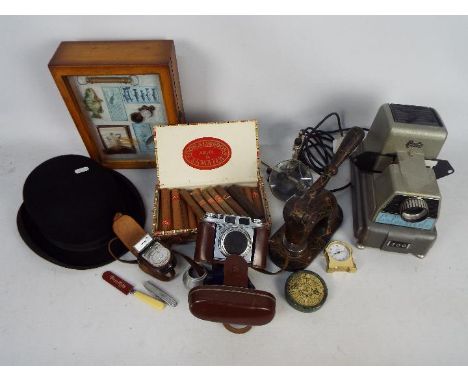 Lot to include a vintage Specto Colorslide 300, camera, embossing stamp and similar.