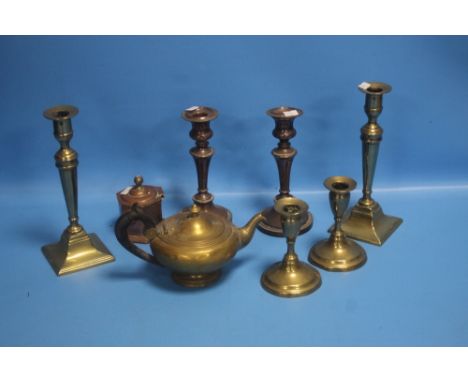 A QUANTITY OF ASSORTED CANDLESTICKS TOGETHER WITH AN ALADDIN'S LAMP ETC.
