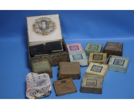 A BOX OF ASSORTED MAGIC LANTERN SLIDES TO INCLUDE PETER PAN, ROBINSON CRUSOE, THERE WAS AN OLD WOMAN ETC. (5611)