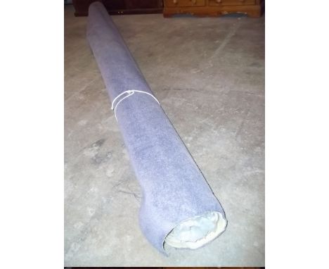 A ROLL OF CARPET 3.9 X 4 M