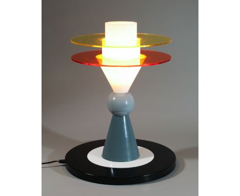 Ettore Sottsass, Memphis, Tischleuchte Modell Bay LampEttore SottsassMemphis, MilanoDesign 1983Tischleuchte Modell Bay Lamp. 