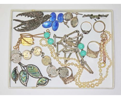 Assorted jewellery including a pair of enamel cufflinks marked 'Silver', a single strand of cultured pearls with clasp marked