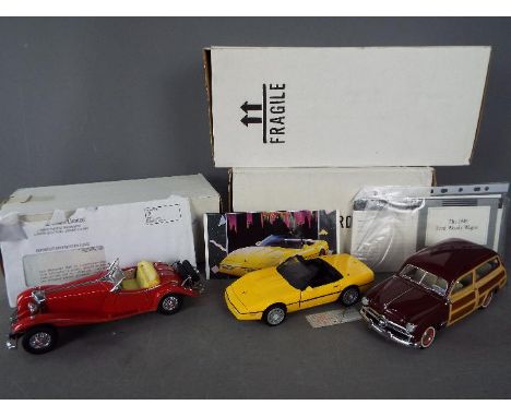 Franklin Mint - Three boxed 1:24 scale diecast models from Franklin Mint. Lot includes Mercedes 500K Special Roadster (no tag