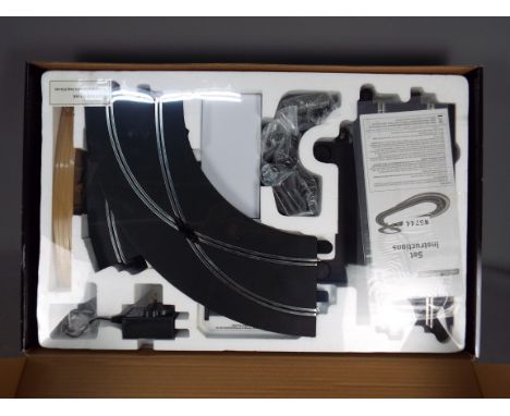 Scalextric - Scalextric C1280 The Italian Job set. The outer box has been opened but the contents is still factory sealed. Th