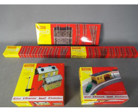 Hornby - Lima - Lot of 5 boxed Hornby 00 gauge accessory packs and extension packs including # R 8231 Accessory pack 5, # R 8