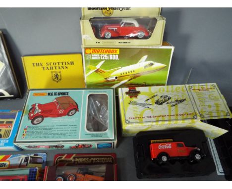 Matchbox - Collection of 18 boxed Matchbox vehicles in various scales including # K-131 Iveco petrol tanker, # K-15 Berlin bu
