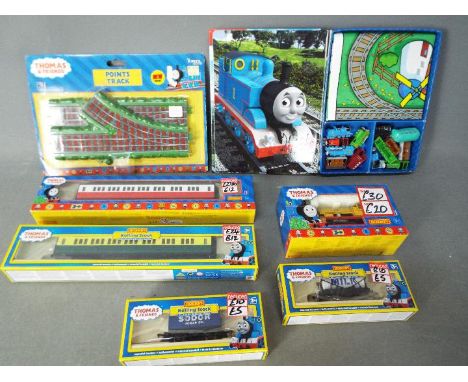 Hornby - Thomas The Tank - A lot of 5 boxed Hornby 00 gauge models and similar including # R 9047 Bill The 0-4-0 Engine, # R 