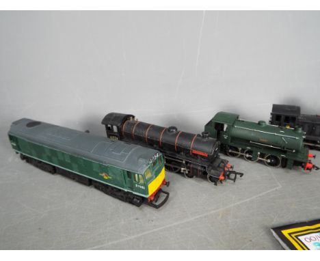 Hornby, Dapol, Bachmann - Five unboxed OO gauge model railway locomotives. Lot includes Bachmann 6-4-0 Class B1 Steam Locomot