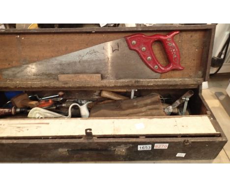 A vintage lidded toolbox with a quantity of mixed tools. Not available for in-house P&amp;P, contact Paul O'Hea at Mailboxes 