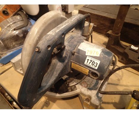 Makita LS-1040 230v mitre saw, 2.60mm blade. Not available for in-house P&amp;P, contact Paul O'Hea at Mailboxes on 01925 659