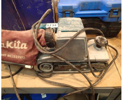 Makita belt sander 100 x 610 mm. Not available for in-house P&amp;P, contact Paul O'Hea at Mailboxes on 01925 659133 