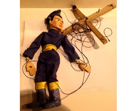 Virgil Tracy International Rescue puppet. P&amp;P Group 2 (£18+VAT for the first lot and £3+VAT for subsequent lots) 