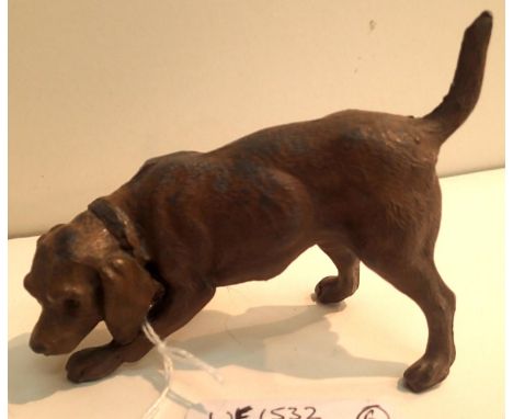 Antique cast metal dog figure, L: 10 cm. P&amp;P Group 1 (£14+VAT for the first lot and £1+VAT for subsequent lots) 