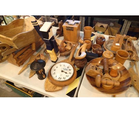 A quantity of treen to include a wooden carriage clock, travel case etc. Not available for in-house P&amp;P, contact Paul O'H