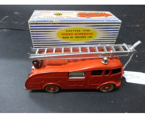 Dinky boxed Supertoys red Fire engine with extending ladder, 955, diecast is good with some small loses, box is good with wea