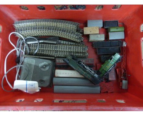 Collection of Hornby Dublo model railway to include Duchess of Montrose engine, LNER 9534 engine, 16 x items of rolling stock