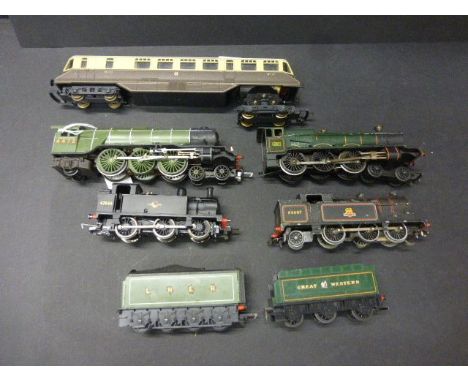 Five OO gauge locomotives to include Triang Hornby R850/5 & R759, tank engines and Lima rail car