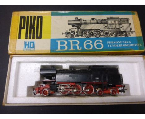 Boxed Piko HO scale BR 66 Locomotive 5/6301 