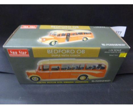 Boxed limited edition, die cast Sun Star 1947 Bedford OB Duple Vista Coach no. 5001, 1:24 scale, with CoA FDK 571 Yelloway Mo