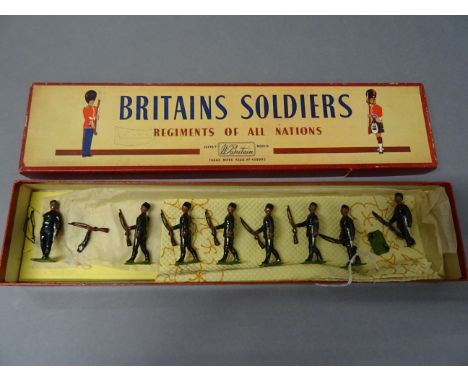 Boxed Britains Regiments of All Nations 197 Indian Army 1st King George V's Own Gurkha Rifles (The Malaun Regiment) complete 