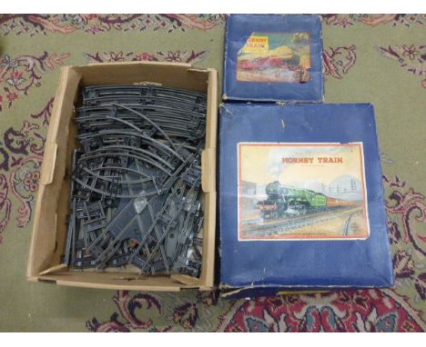 Collection of Hornby O gauge clockwork railway to include No 601 Goods Set with LNER engine & tender, flatbed, truck and wago