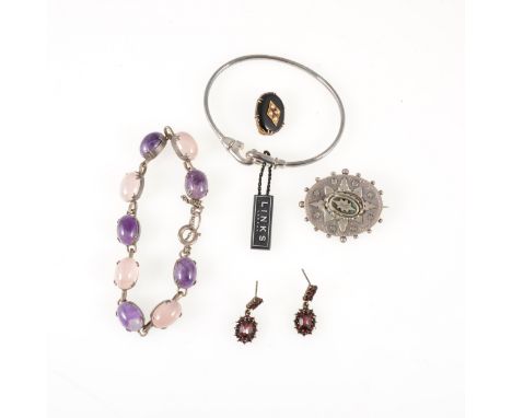 A collection of costume jewellery, a circular sapphire cluster pendant 14mm diameter, simulated pearls, an amethyst and rose 