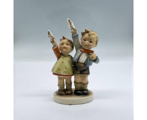 This figure, whose name means goodbye in English is a beautiful hand painted porcelain of young siblings waving handkerchiefs