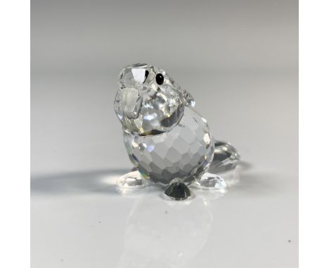 Baby beaver is sitting and has a clear cut crystal body with black eyes. This item has its original box which measures 2.5"H 