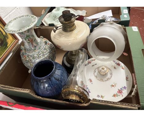Box of collectables to include vases and an oil lamp