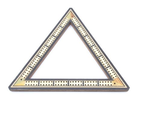 Unusual Cribbage Board (Triangle)&nbsp;