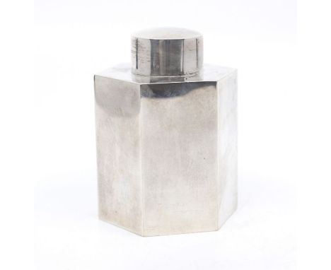 An Edwardian silver hexagonal tea caddy and cover, Birmingham 1905, 130g, 10cm high