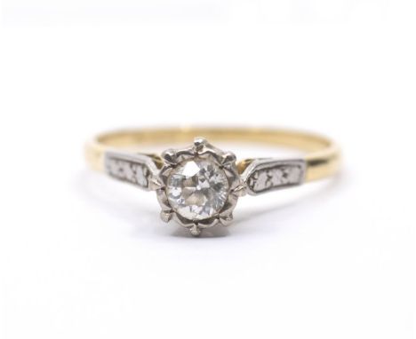 An 18ct and platinum solitaire diamond ring, set round brilliant of approx, 0.3ct, 3,0g
