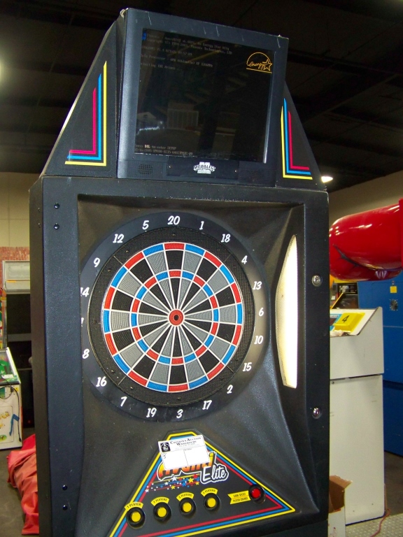 SPECTRUM ELITE AVANTI MEDALIST DART BOARD Item is in used condition