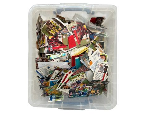 OVER 6KG OF MISCELLANEOUS MIXED FOOTBALL TRADING CARDS, THOUSANDS OF ITEMS, TOPPS/ SHOOT/ THE SUN/ SOCCER STAR/ CHIX/ BARRATT