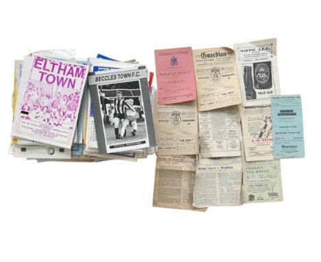 X220 PLUS ENGLISH NON LEAGUE FOOTBALL PROGRAMMES, 1950S ONWARDS, (1940 NOTED), HUGE MIX, INCLUDES DULWICH HAMLET/ ILFORD/ BRO