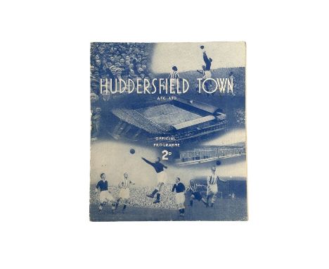 HUDDERSFIELD TOWN VERSUS STOKE CITY 1938/39 FOOTBALL PROGRAMME, 3/12/1938, LEAGUE FIXTURE. GENERALLY GOOD, MINOR CREASING NOT