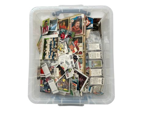 OVER 5KG OF MISCELLANEOUS MIXED FOOTBALL TRADING CARDS, THOUSANDS OF ITEMS, TOPPS/ SHOOT/ THE SUN/ SOCCER STAR/ CHIX/ BARRATT
