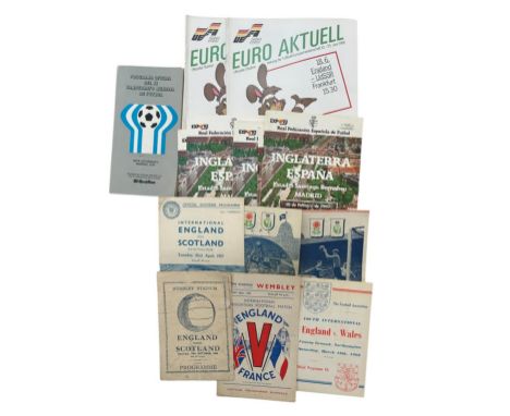 X16 MISCELLANEOUS INTERNATIONAL FOOTBALL PROGRAMMES, INCLUDES ENGLAND SCOTLAND 1944 PIRATE, ENGLAND/ FRANCE 1945, OTHER MISCE