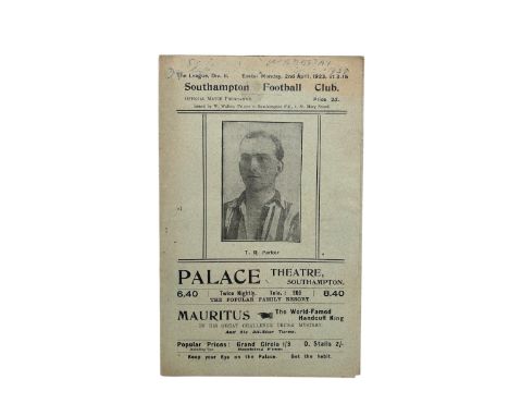 SOUTHAMPTON VERSUS SHEFFIELD WEDNESDAY 1922/23 FOOTBALL PROGRAMME, 2/4/1923, FOOTBALL LEAGUE. CREASE NOTED, PEN WRITING.