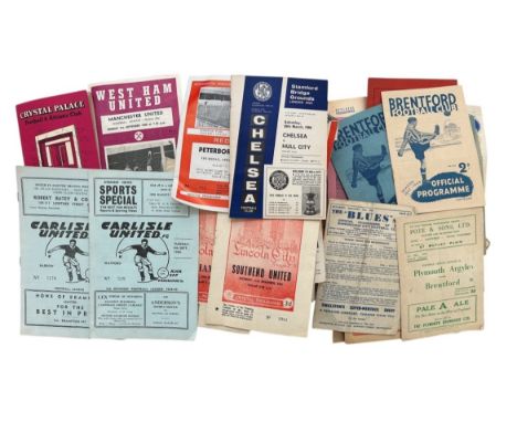 X250 1950s ONWARDS ENGLISH FOOTBALL LEAGUE PROGRAMMES, 100 PLUS 1950S ( SOME 40S NOTED), 150 PLUS 1960S ONWARDS. HUGE MIX. IN
