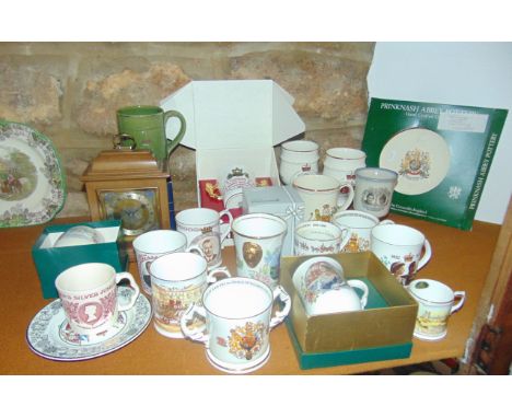 A quantity of mainly boxed royal commemorative wares including a Paragon two handled loving cup produced to commemorate the 2