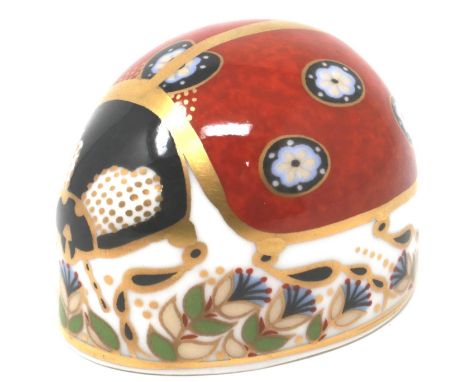 Royal Crown Derby ladybird paper weight with gold stopper, L: 60 mm. P&amp;P Group 1 (£14+VAT for the first lot and £1+VAT fo