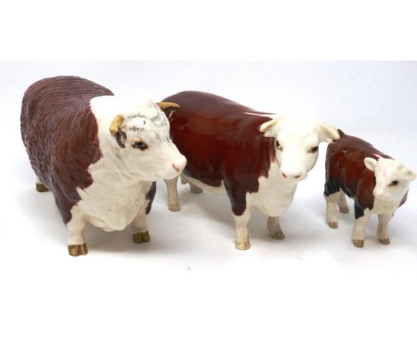 Beswick Hereford bull, cow and calf, largest H: 11 cm, small chip to one ear otherwise good, (3). P&amp;P Group 2 (£18+VAT fo