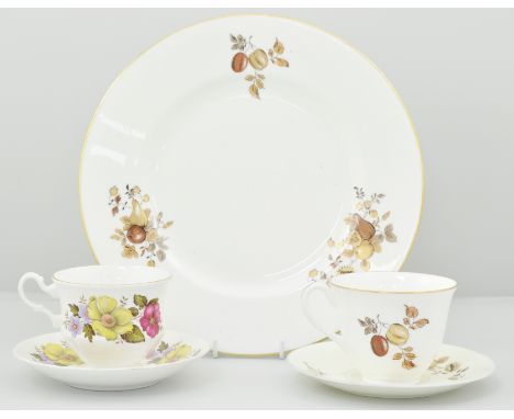 Gainsborough part tea service, and a Royal Worcester part tea service, 1 box.
