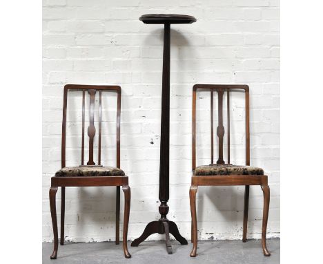 Set of four Edwardian stained wood dining chairs, slat back, drop in seats, cabriole legs, and a mahogany plant stand, circul