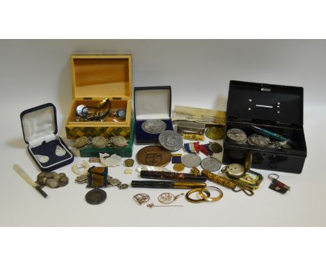 Ephemera -  a George V WWI medal presented to 59821 Pt A Butler. Ches R; three penny bits (57.2g gross); various Elizabeth II