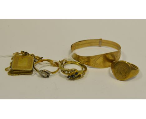 Jewellery - a gentleman's 9ct gold signet ring, approx. 8.5g; a ladies 18ct gold trilogy diamond ring, approx. 2.4g; a 9ct go