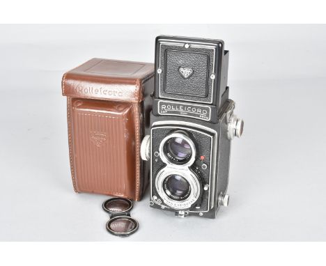 A Rolleicord V Model K3C TLR Camera, serial no 1579781, shutter working, body G, a Schneider Kreuznach Xenar 75mm f/3.5 lens,