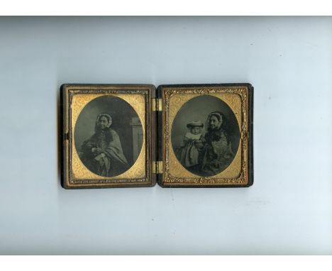 Floral Union Case,  2-30, Scarce, G,  Holmes Booth and Hayden, Wreath of Fruit,  W E Houston engraved in die, thus in reverse